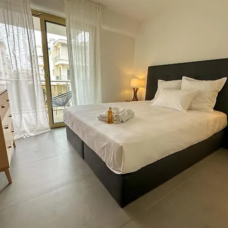 Pointe Croisette, Palais & Palm A Pied * Cannes